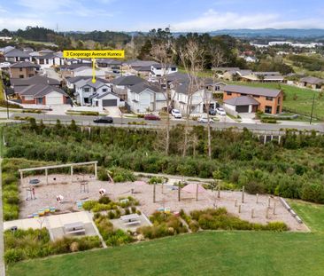 Bright & Modern Family Living in the Heart of Kumeu - Photo 6