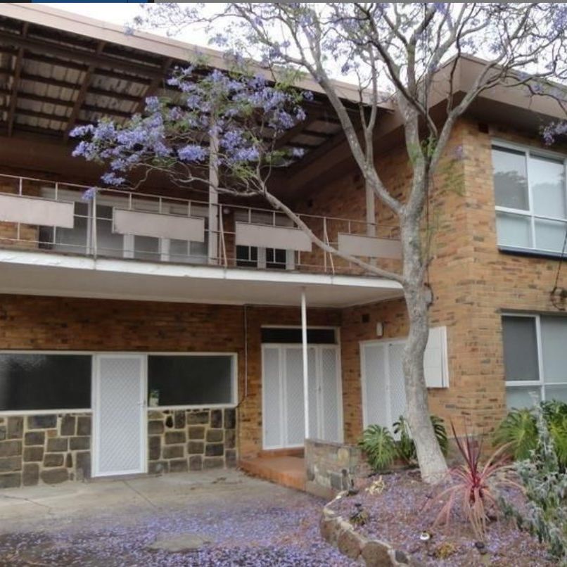 Spacious Family Home in a Prime Location - Photo 1