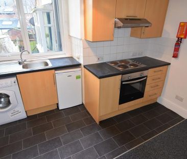 1 bedroom ground floor flat to rent - Photo 2