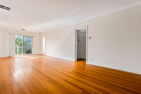 EASY-LIVING HOME IN PARKLAND LOCALE! - Photo 3