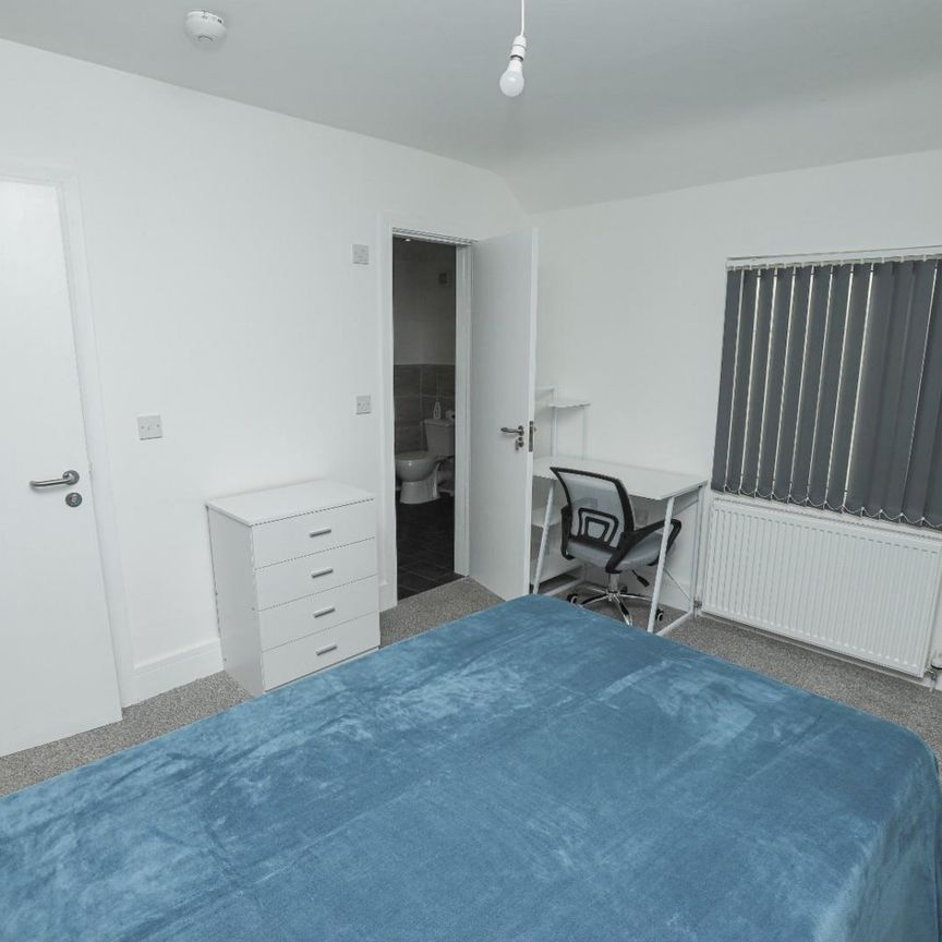 4 bedroom House To Let - Photo 1