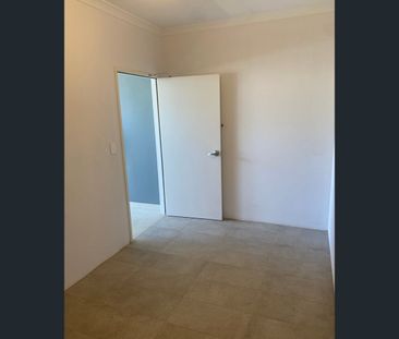 8/21 Lord Street, Bassendean, WA 6054 - Photo 2