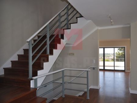 3 bedroom luxury Semidetached House for rent in Alcabideche, Cascais e Estoril, Cascais, Lisbon - Photo 4