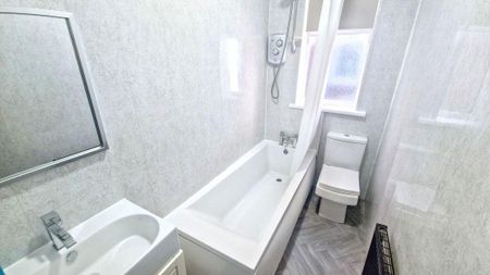 2 bed lower flat to rent in NE29 - Photo 5