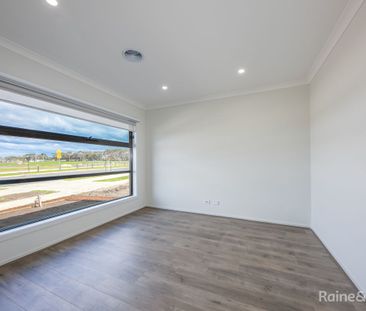 Brand New Modern House - Photo 2