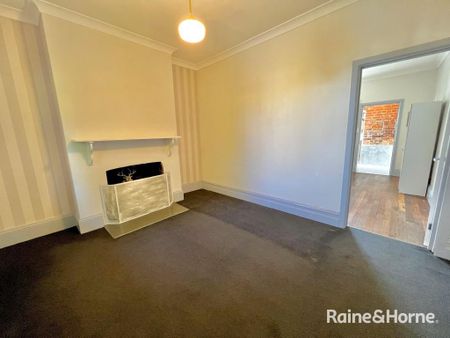 61 Carlingford Street, Bathurst, NSW 2795 - Photo 5