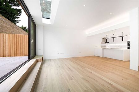 Walcot Mews, Walcot Square, London, SE11 4UB - Photo 2