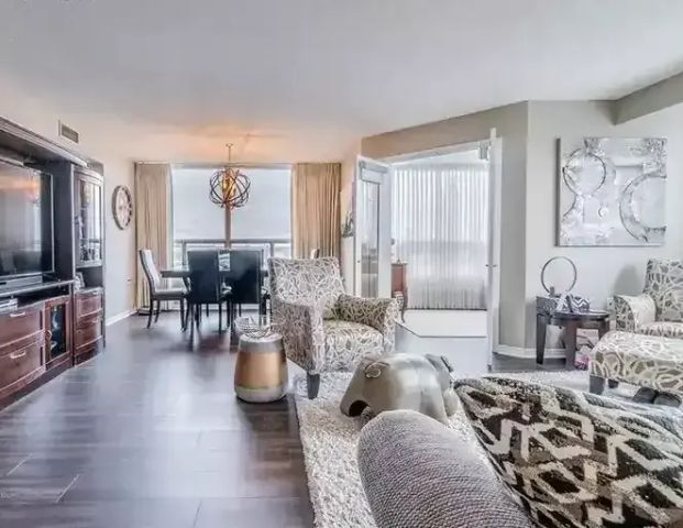 Dufferin Place Luxury Living Suite! | 5100 Dorchester Road, Niagara Falls - Photo 1