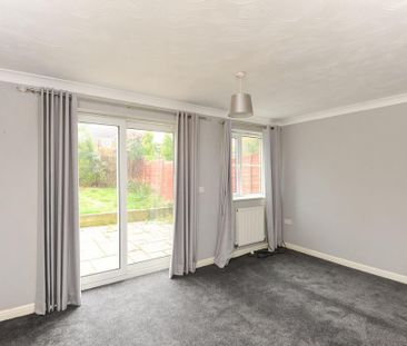 3 bedroom semi-detached house to rent - Photo 3