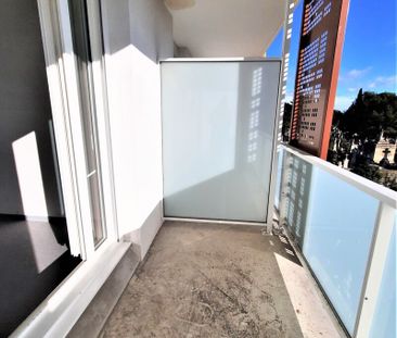 Location Appartement 1 pièce 18m² NIMES 30000 - Photo 3
