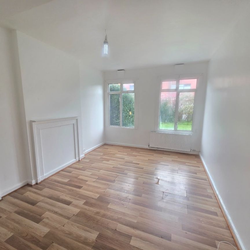 2 Bed Flat, Brixton Hill, SW2 - Photo 1