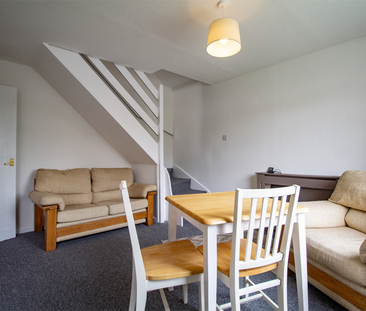 2 bedroom semi-detached house to rent - Photo 2