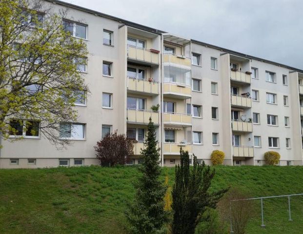 Renovierungsbedürftige 3-RW mit Süd-Balkon im 1.OG in Gera-Langenberg zu vermieten. - Photo 1
