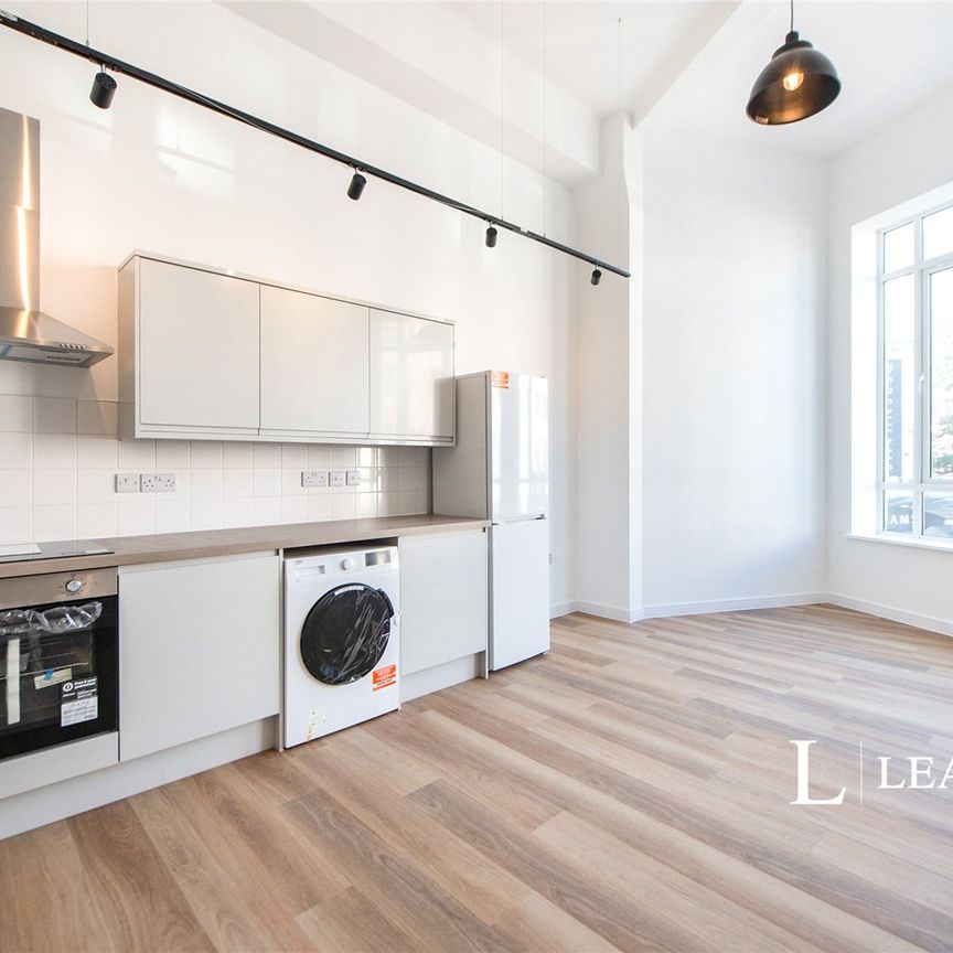 2 bedroom apartment to rent Commercial Road, Portsmouth, Hampshire, PO1 - Photo 1