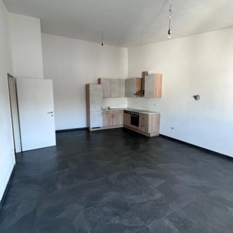 3812 Groß Siegharts: Renovierte Mietwohnung in Zentrumsnähe - Photo 1