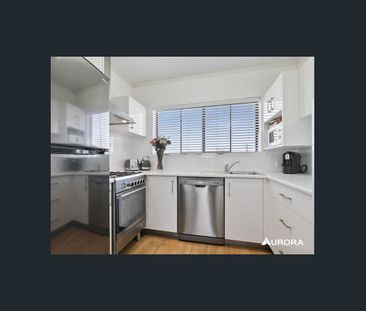 Convenient Apartment Living in the Heart of Greenslopes - Photo 6