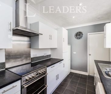 2 bedroom house to rent Cuthbert Road, Portsmouth, PO1 - Photo 3