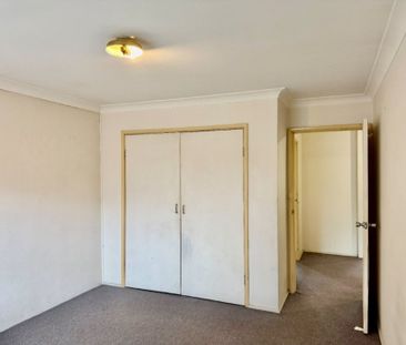 Location&comma; Spacious Town House - Photo 1