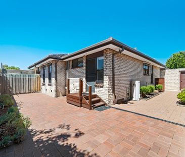 NEAT & SPACIOUS 2 BEDROOMS UNIT WITH PRIVATE COURTYARD - Photo 2