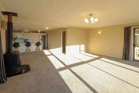 Country living with the city on your door step. - Photo 5