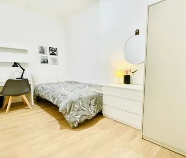 Room in a shared 6-bedroom apartment for rent in Goya, bills included, professionals and students only - Foto 6