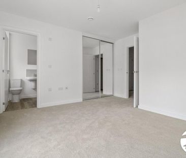 3 bedroom end of terrace house to rent - Photo 1