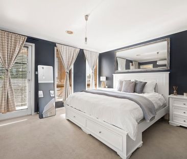 10 Zammit Lane, Hillside VIC 3037 - House For Rent | Domain - Photo 6