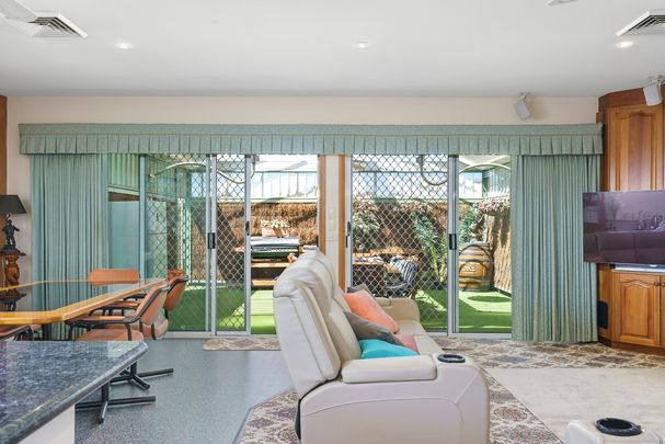 Centrally Located Loft Apartment - Photo 1
