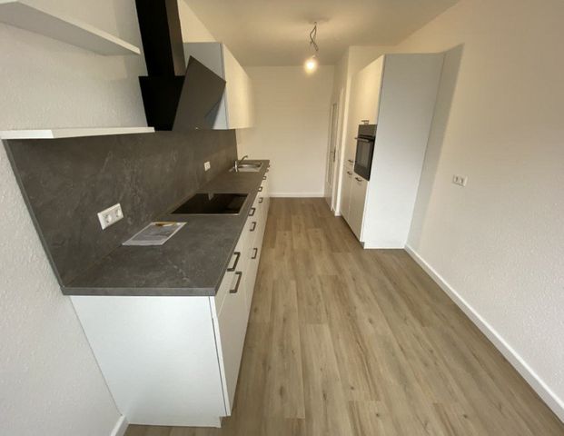 Renovierte 3 ZKB Wohnung mit Loggia direkt im Gütersloher Zentrum - Photo 1