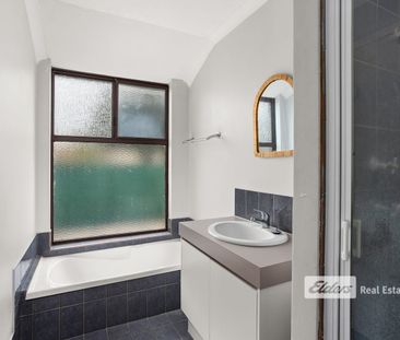 CONVENIENCE & LIFESTYLE - Photo 1