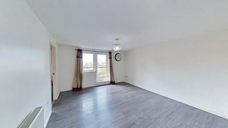 3 bedroom flat to rent - Photo 5