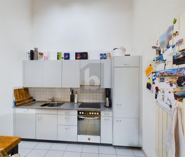 COZY AND BATHED IN LIGHT - Photo 3