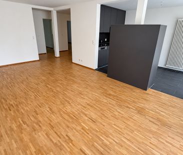 Lichtdurchflutete, moderne Wohnung an idyllischer Lage - Photo 2