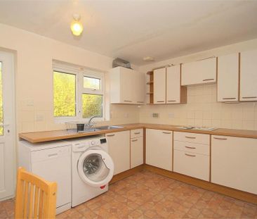 House of multiple occupation to rent - Photo 1