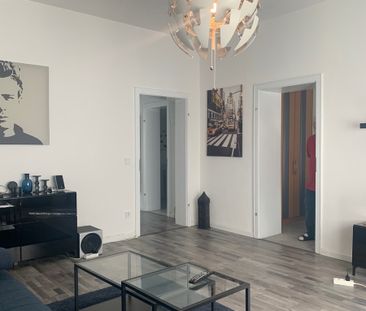 SANKT AUGUSTIN, schöne 2-Zimmer-Wohnung mit heller Küche, 58 m² Wfl., großer Balkon -voll möbliert- - Foto 3