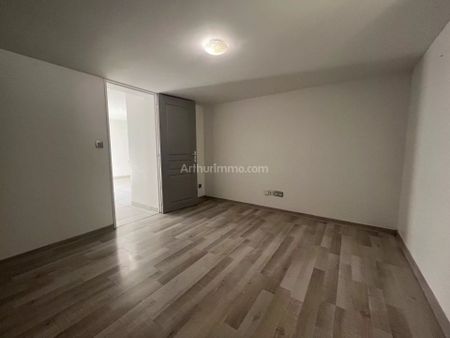 Location Appartement 2 pièces 56 m2 à Villeneuve - Photo 2