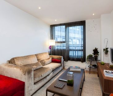 2 Bed Flat, Courtenay House, SW2 - Photo 3
