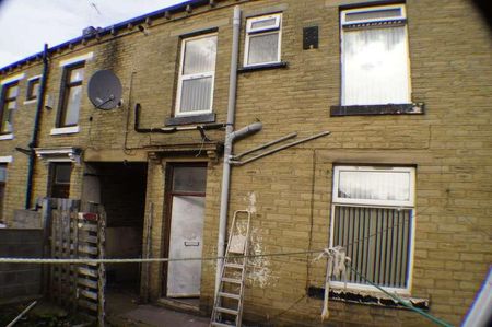 Derby Street, Bradford, BD7 - Photo 3