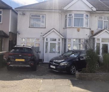 2 bedroom end of terrace house to rent - Photo 2