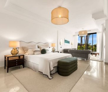 Luxury Semidetached House for rent in Nueva Andalucia, Spain - Photo 4