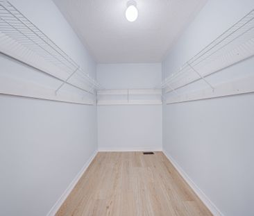 For Lease - 146 Art West Avenue, Newmarket, Ontario - Photo 1