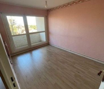 SAINT SAULVE, avenue du Dteur Schweitzer, appt type III offrant: Ha... - Photo 4