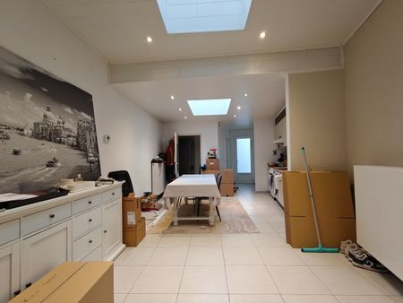 Rijwoning te Lokeren met tuin - Photo 4