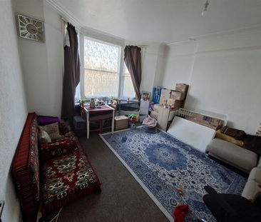 Ninian Road, Roath, Cardiff - Photo 2