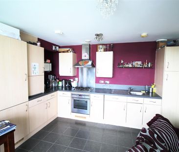 Pegler Way, Crawley - Photo 5