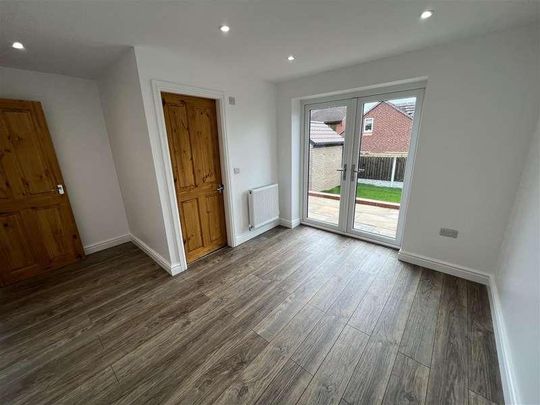 Larchfield Place, Monk Bretton, Barnsley, S71 - Photo 1