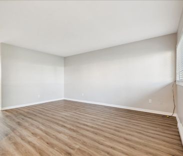 For Lease - 2350 Queensway Drive Unit# 1, Burlington, Ontario - Photo 5