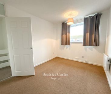 3 bedroom end of terrace house to rent - Photo 1