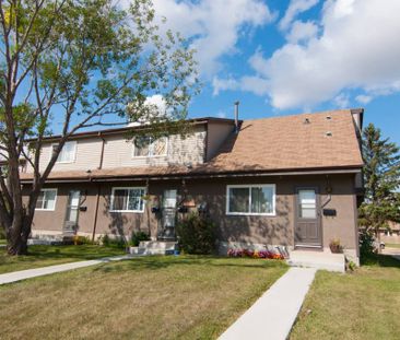 Primrose Place Townhome Rentals - Photo 6