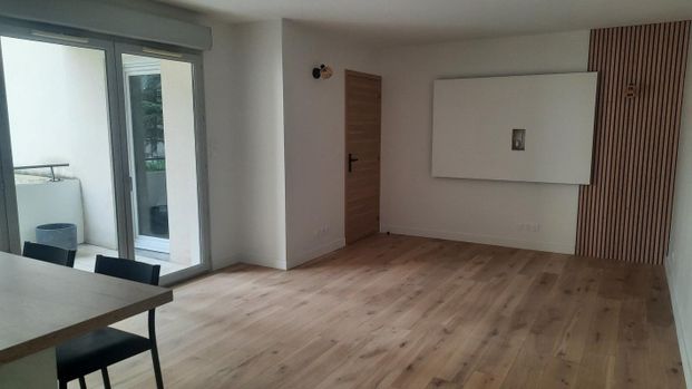 Location Appartement 2 pièces 55m² TASSIN LA DEMI LUNE 69160 - Photo 1